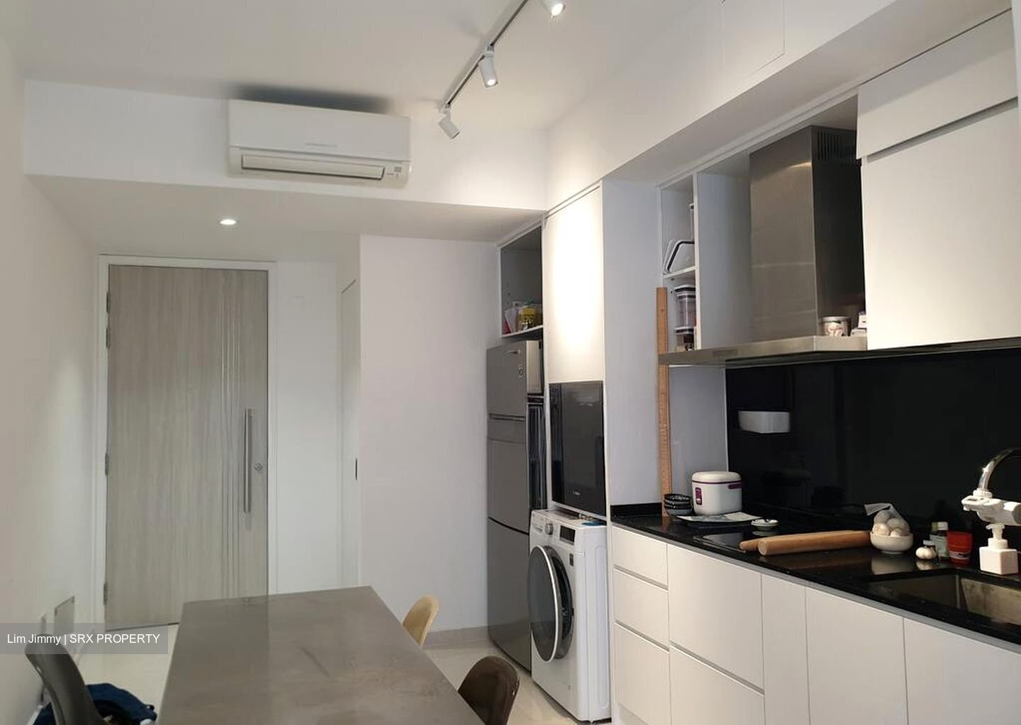 Sea Esta (D18), Condominium #508030041